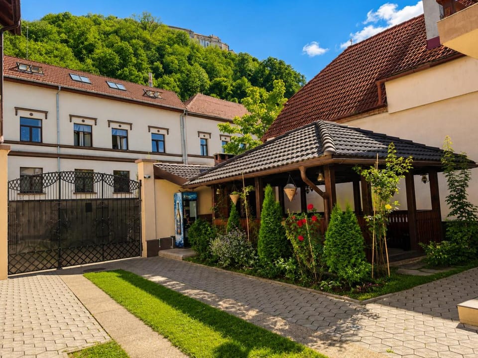 Patio, Garden view