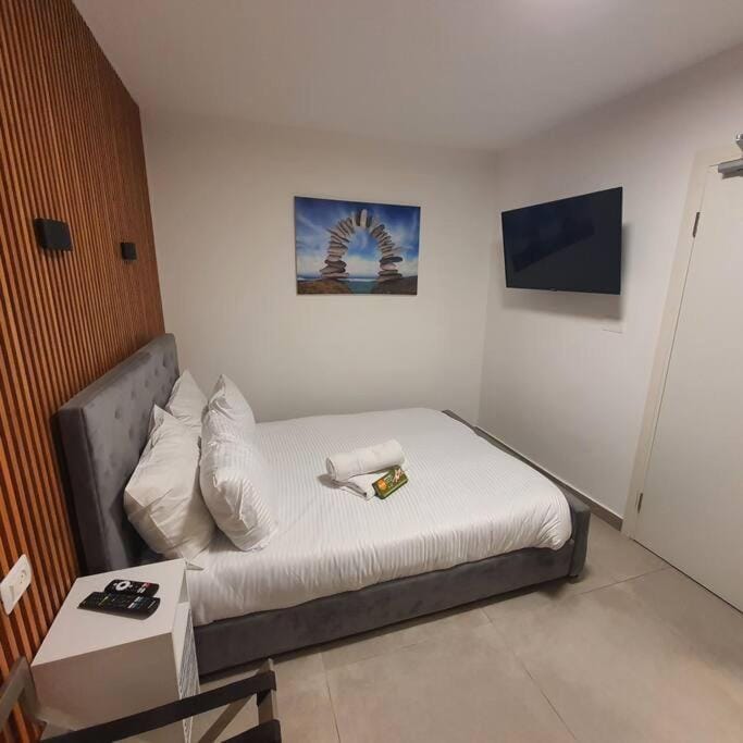 Ryo 19 דירה במלון בוטיק 2 דקות מטיילת בת ים Apartment in Tel Aviv District