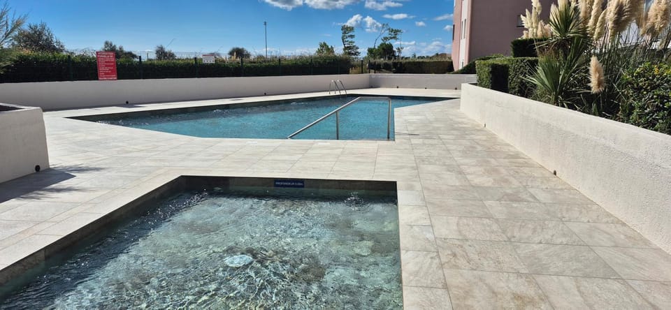 Amoureva B35, T2 vue mer, parking, piscine, clim Apartment in Agde
