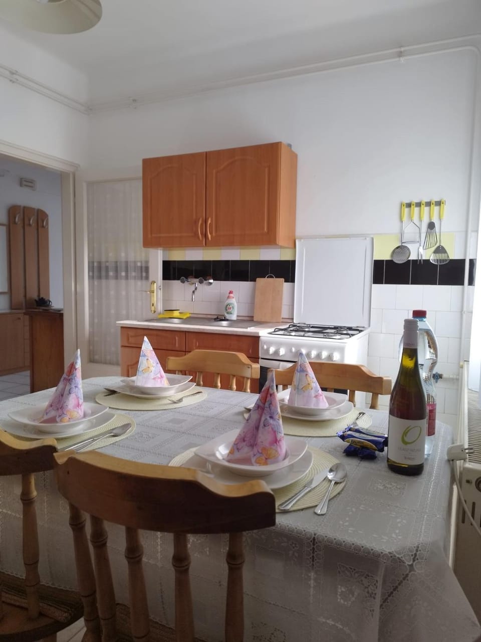 Kitchen or kitchenette
