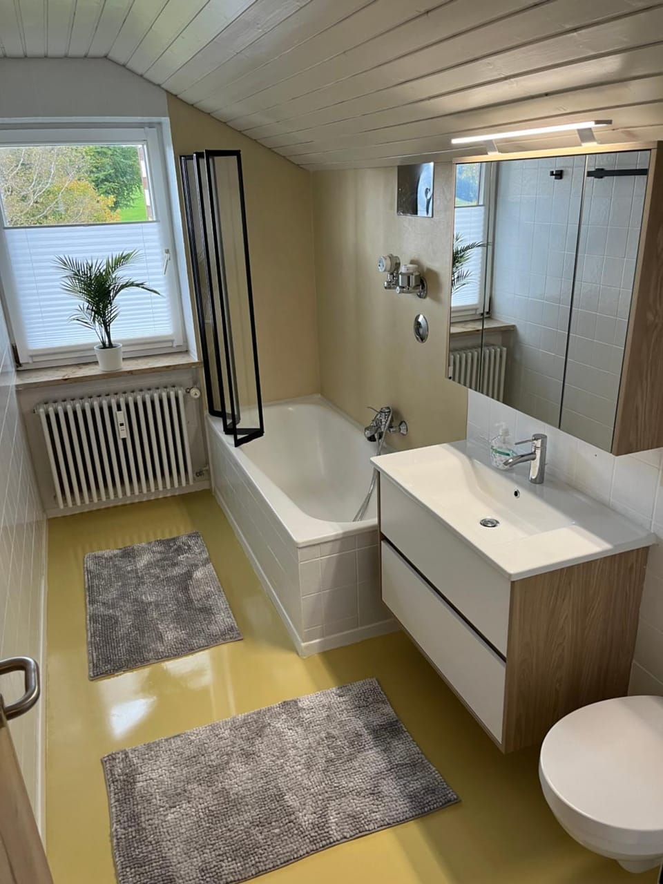 Bathroom, Bath