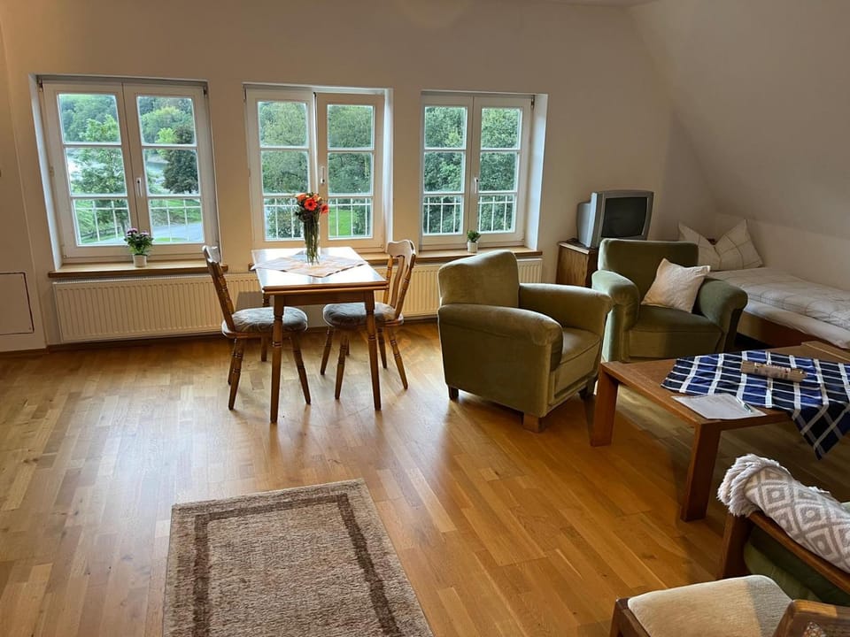 Living room, Seating area, Dining area