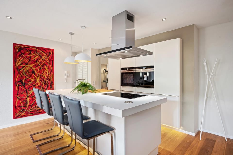 Kitchen or kitchenette, Dining area, oven, stove