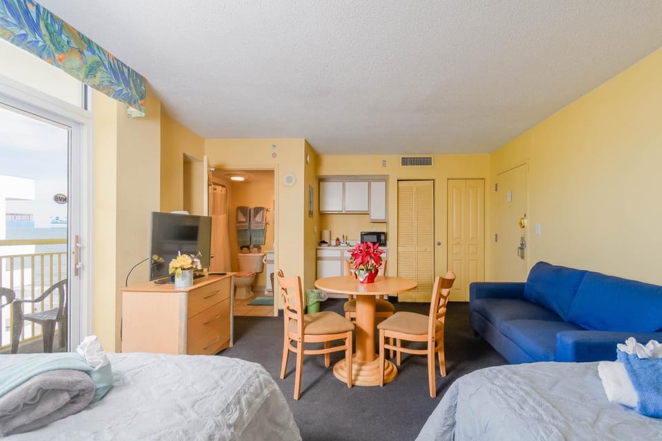 Oceanview Condo with Best Water Facilities In Baywatch Resort Apartment hotel in North Myrtle Beach