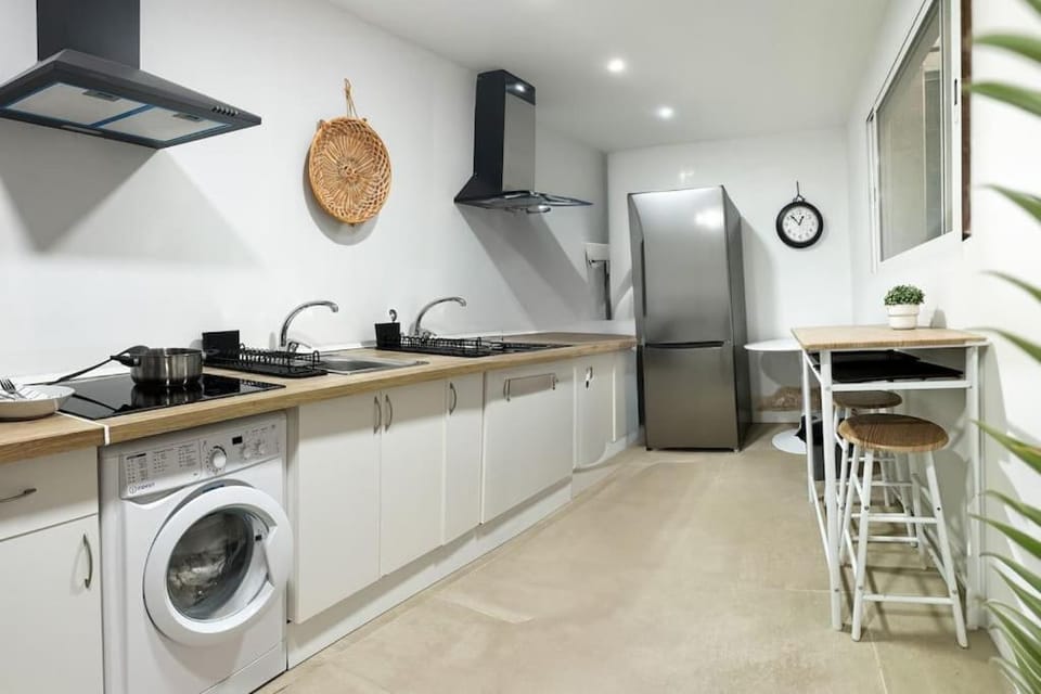 Costa by Hawkins Algeciras - Exterior 2A Apartment in Algeciras