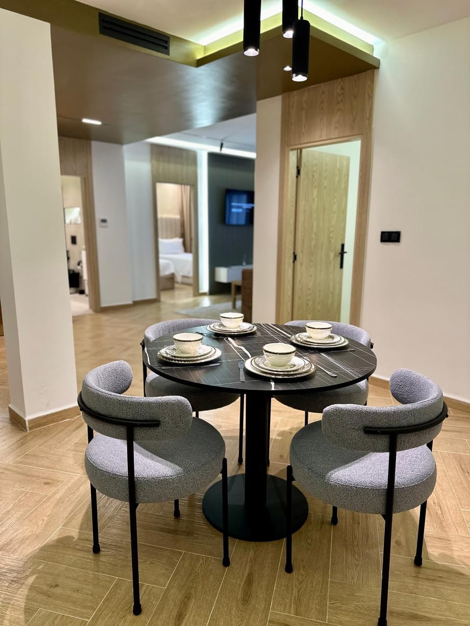 Seating area, Dining area
