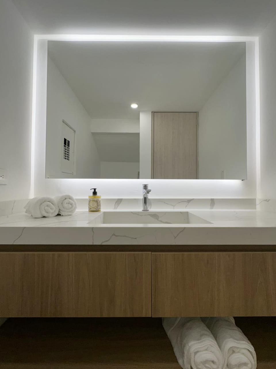 Bathroom, towels