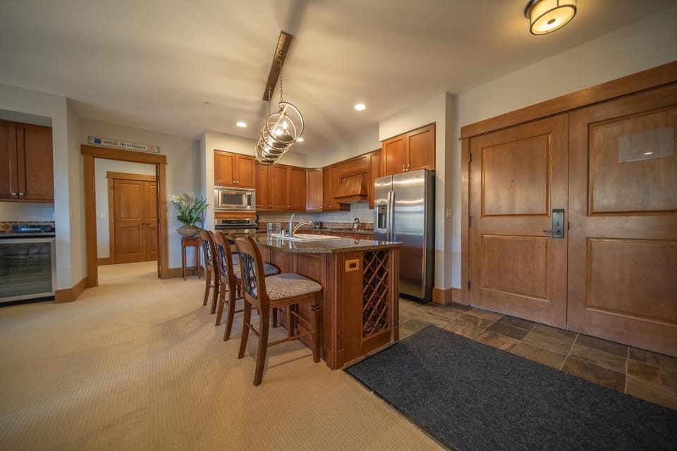 Lone Eagle 3037 by SummitCove Lodging House in Keystone