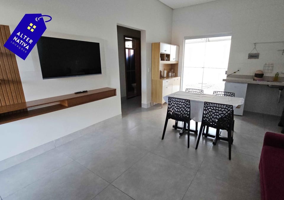 Communal lounge/ TV room, Kitchen or kitchenette, Living room
