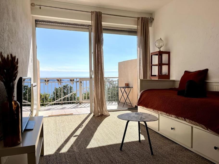 Bed, Living room, Bedroom, Sea view