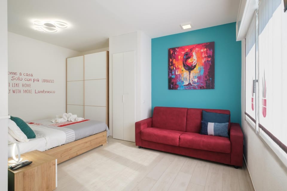 Bed, Living room, Decorative detail