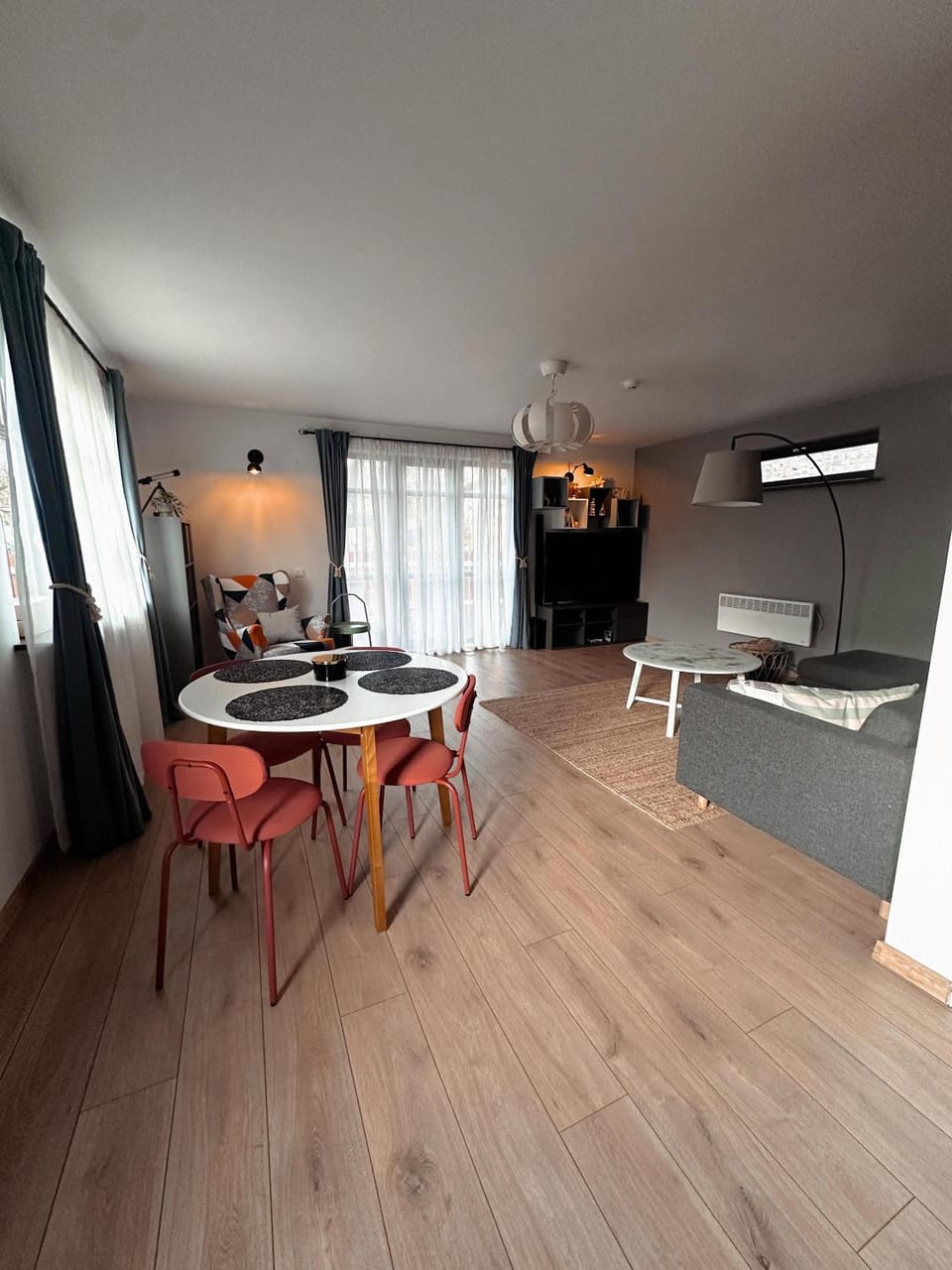 Living room, Dining area