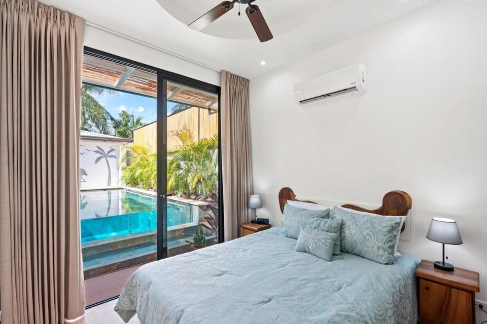 Bedroom, Swimming pool