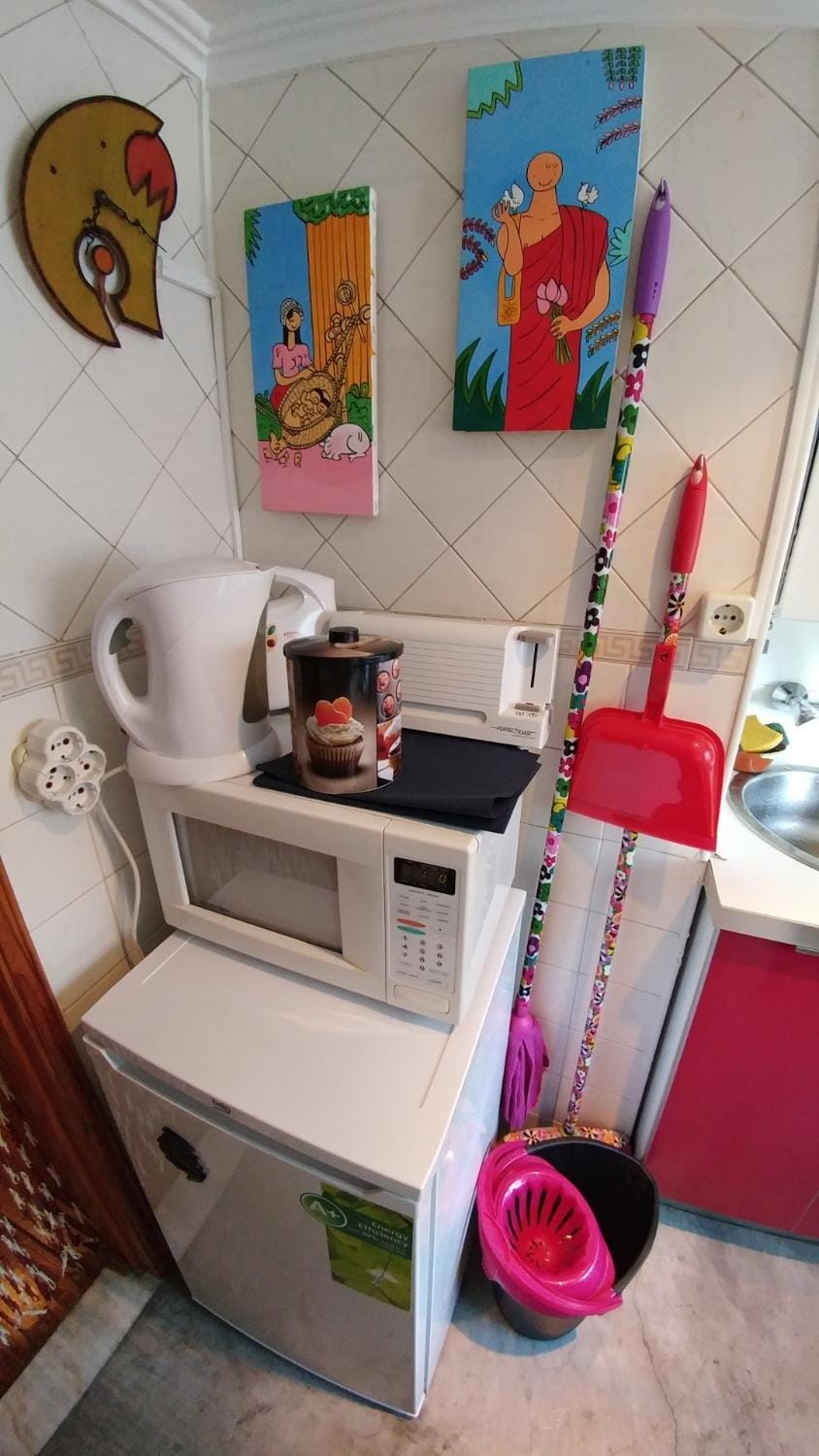 Kitchen or kitchenette, microwave, toaster