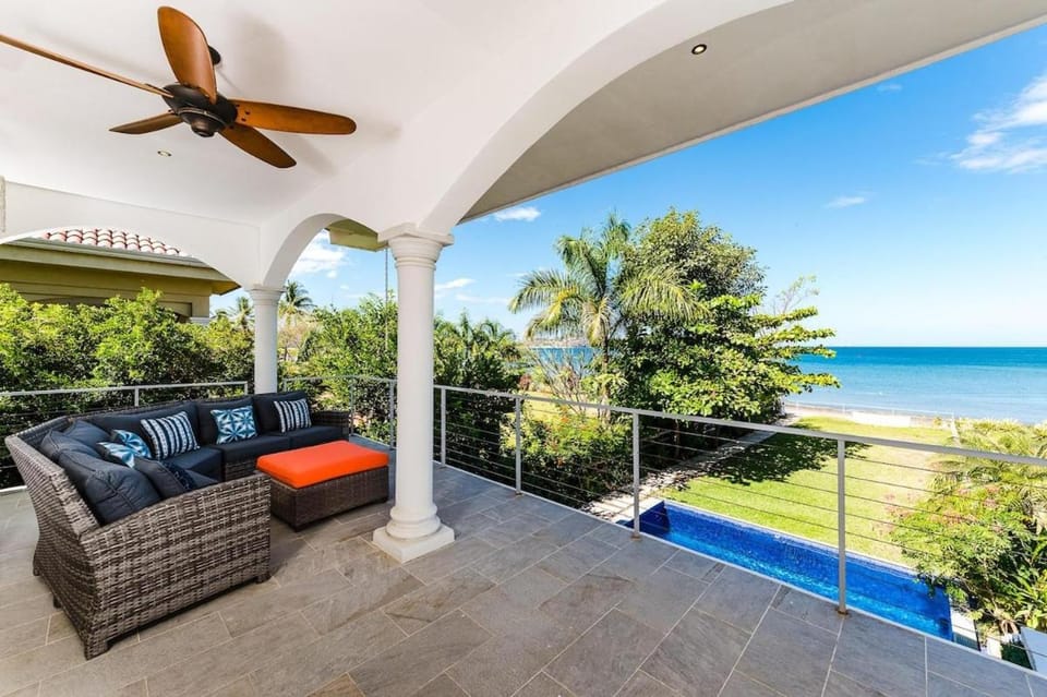 Balcony/Terrace, Pool view, Swimming pool, sunbed