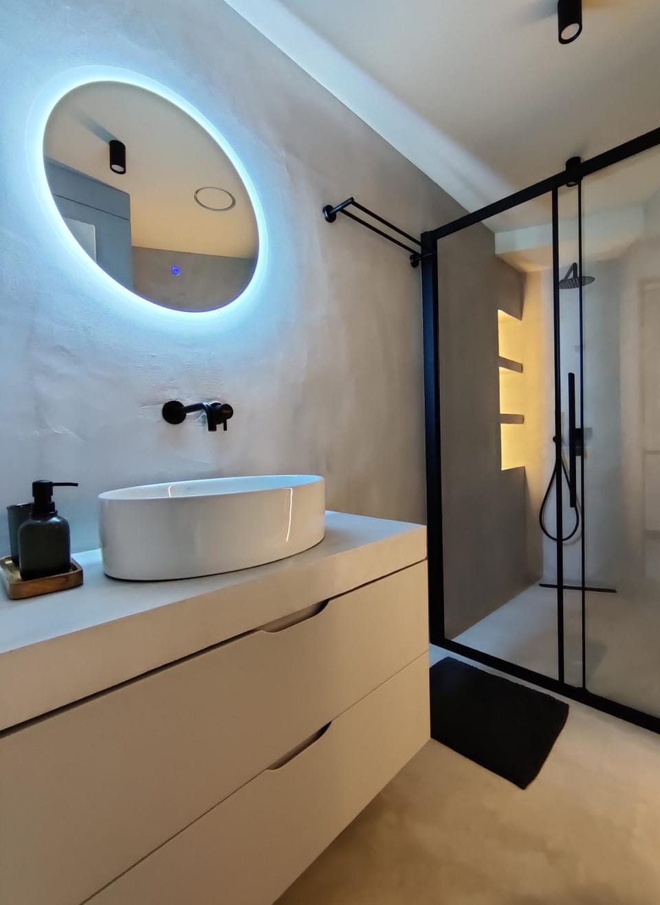 Celestial Luxury SKG Port II Apartment in Thessaloniki