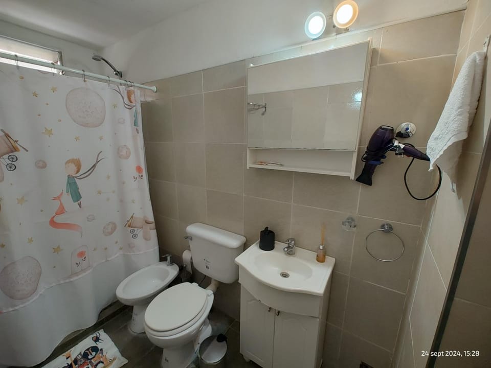 Shower, Bathroom, towels