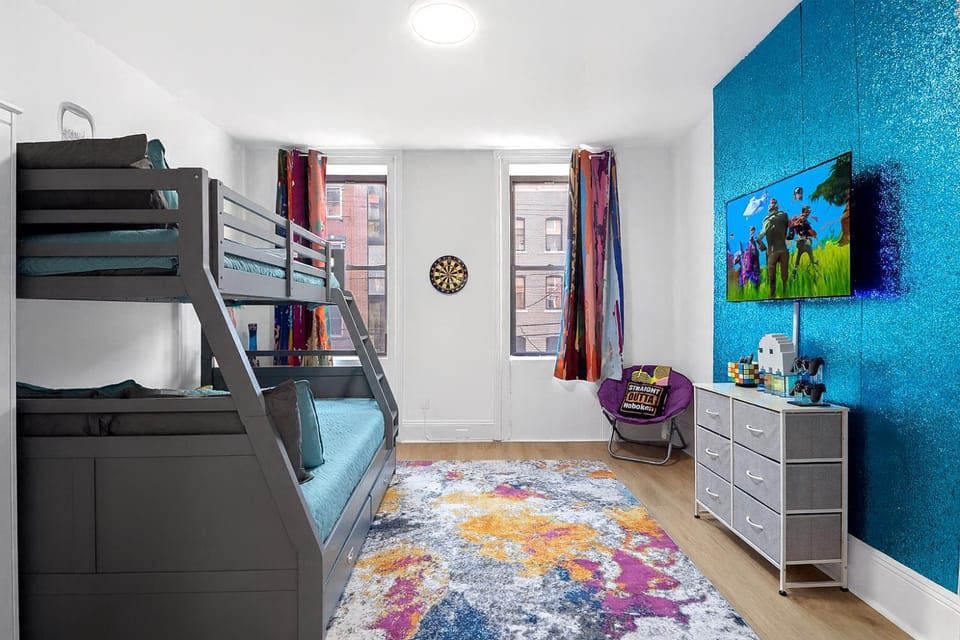 Bedroom, bunk bed, wardrobe