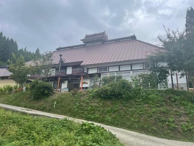 Property building, Spring