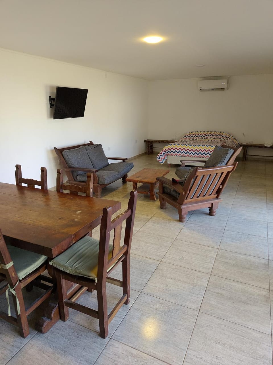 Photo of the whole room