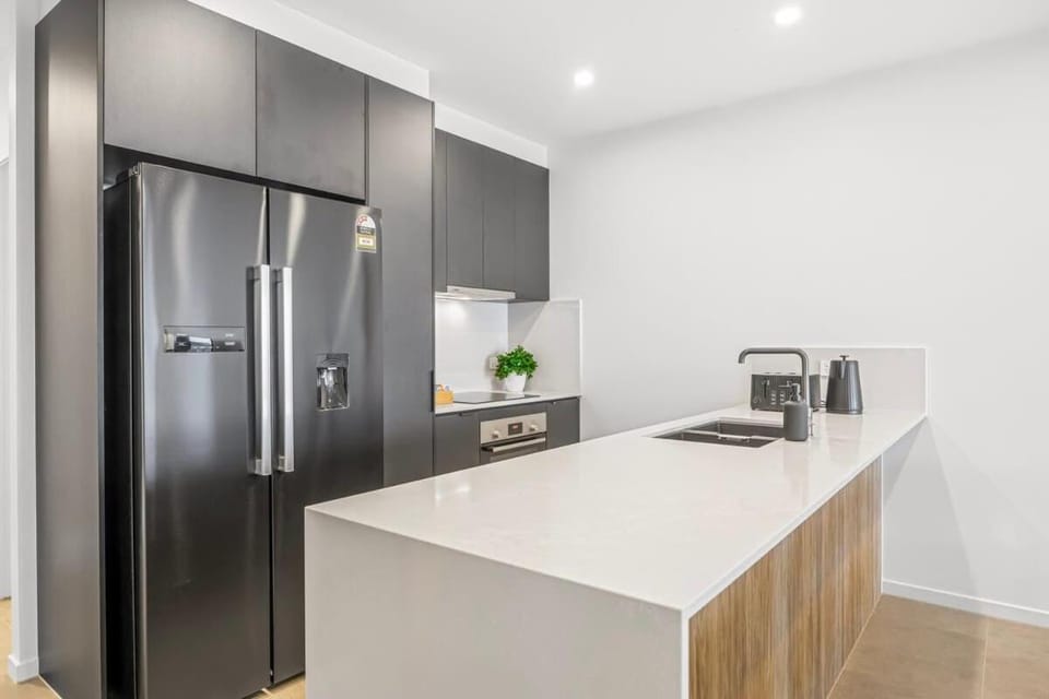 Family Retreat - Free Secure Car Park, Garden City Westfield Shopping, Restaurants Apartment in Brisbane