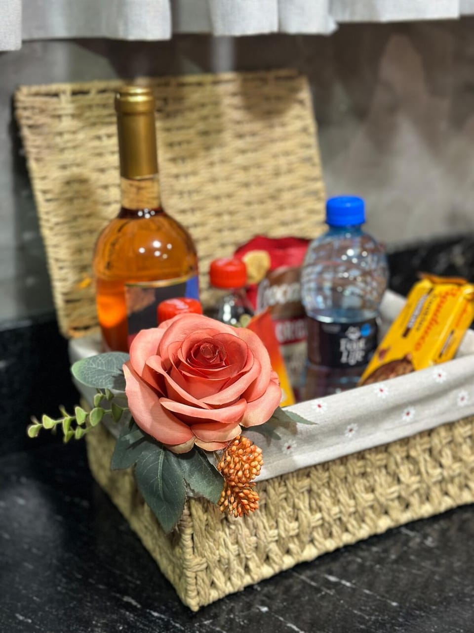 Food and drinks, Food, Drinks