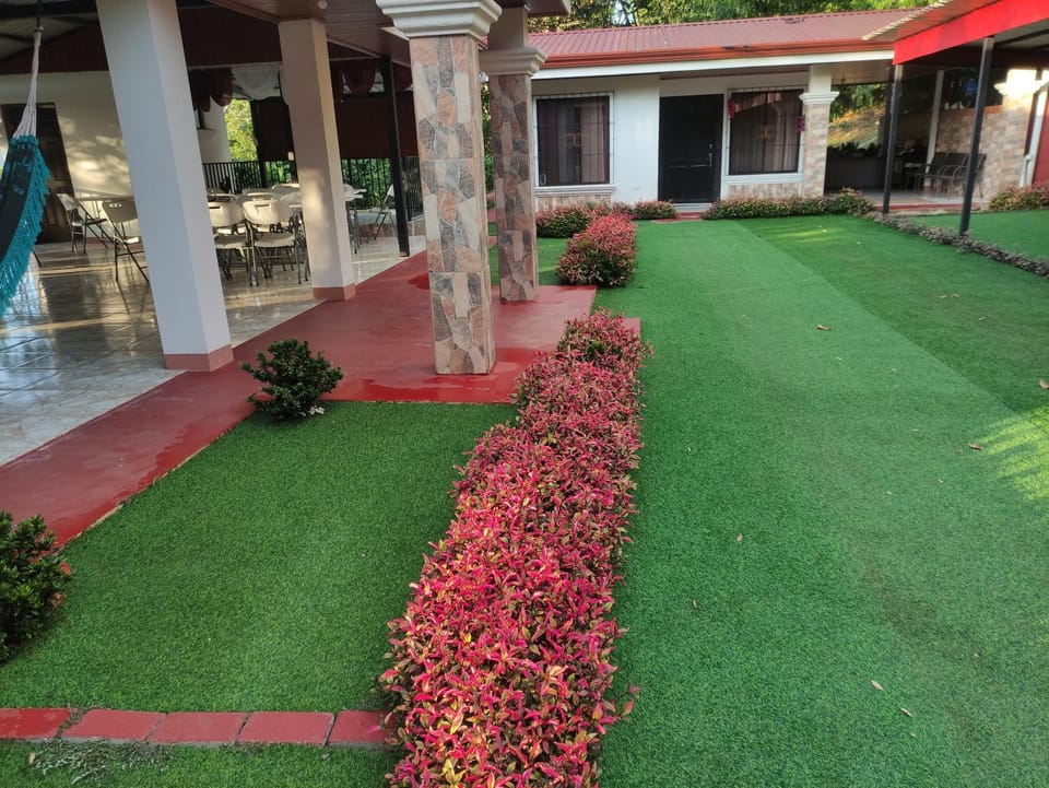 Casa las Orquideas Atenas Apartment in San José Province
