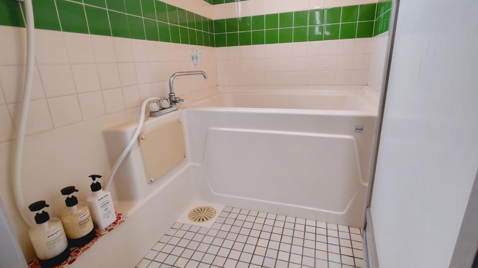 Shower, Bathroom, Coffee/tea facilities, Bath
