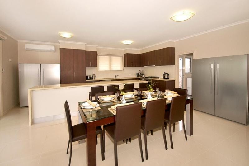 Peers St - Comfortable Urban Accommodation Vacation rental in Melbourne