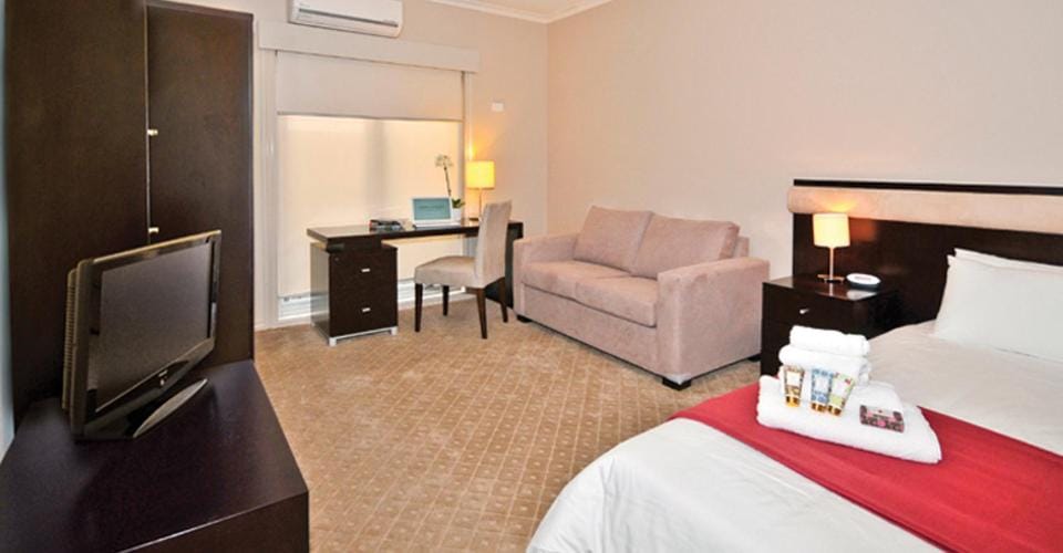 Peers St - Comfortable Urban Accommodation Vacation rental in Melbourne