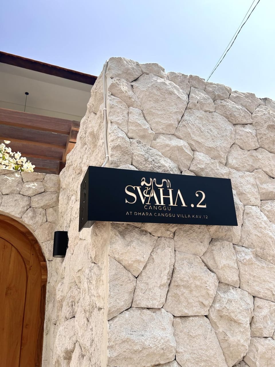 Day, Property logo or sign, Text overlay, Street view