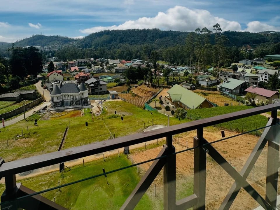 Balcony/Terrace, Balcony/Terrace, City view, City view, Mountain view, Mountain view