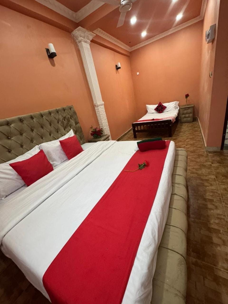 White palace airport transit Hotel Hotel in Negombo