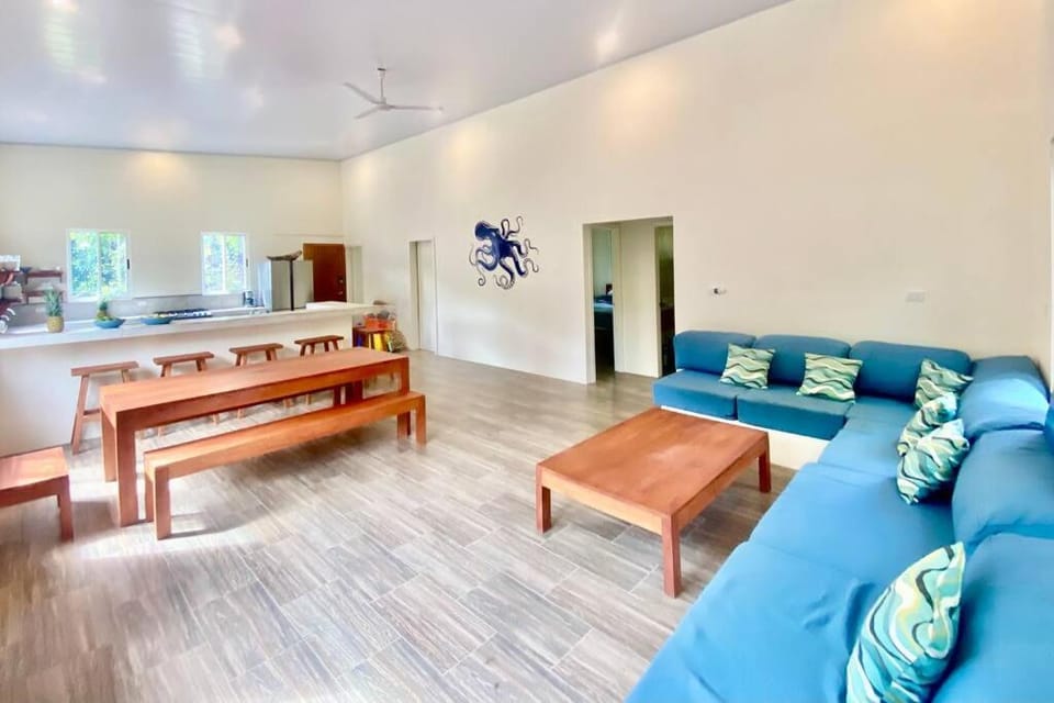 Casa Cucula - is awesome! Walk to the surf House in Puntarenas Province