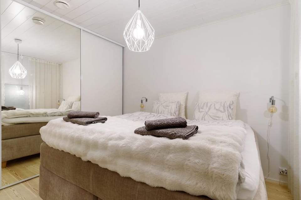 Bedroom, furniture