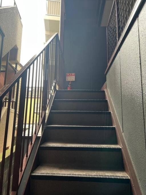 新宿区 駅から徒歩3分 新宿 六本木 築地直通 最大4名 32平米 201 Apartment in Shinjuku