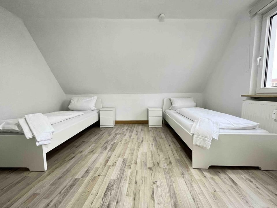 SAD212 - Großzügige Monteurwohnung Apartment in Bavaria