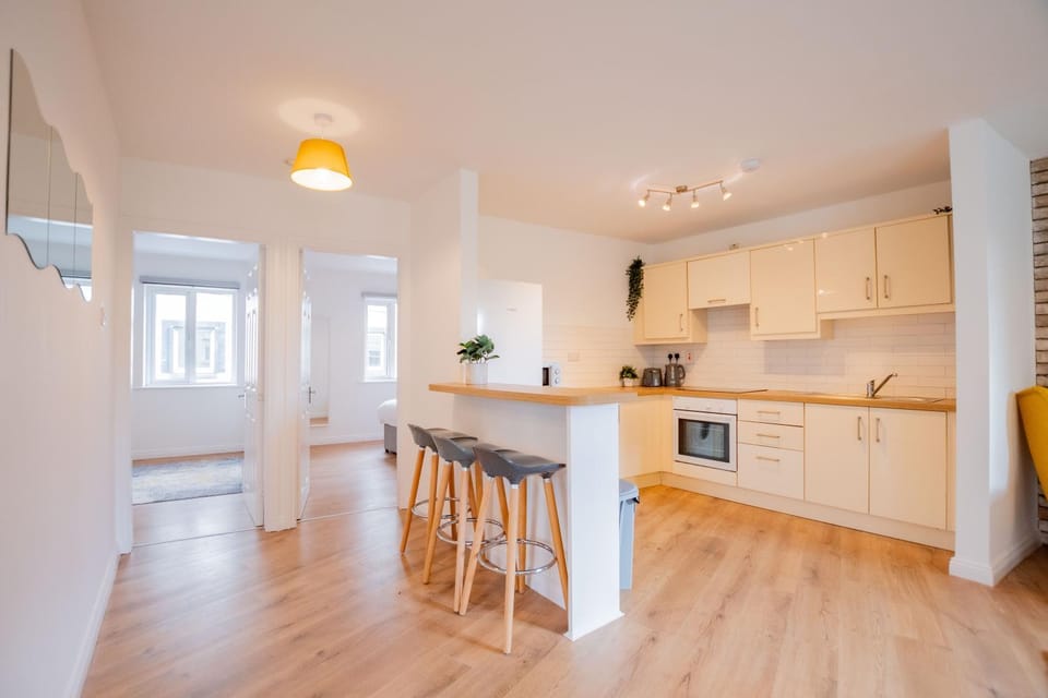 City Centre Escape with LARGE Terrace, Sleeps 7 Apartment in Galway