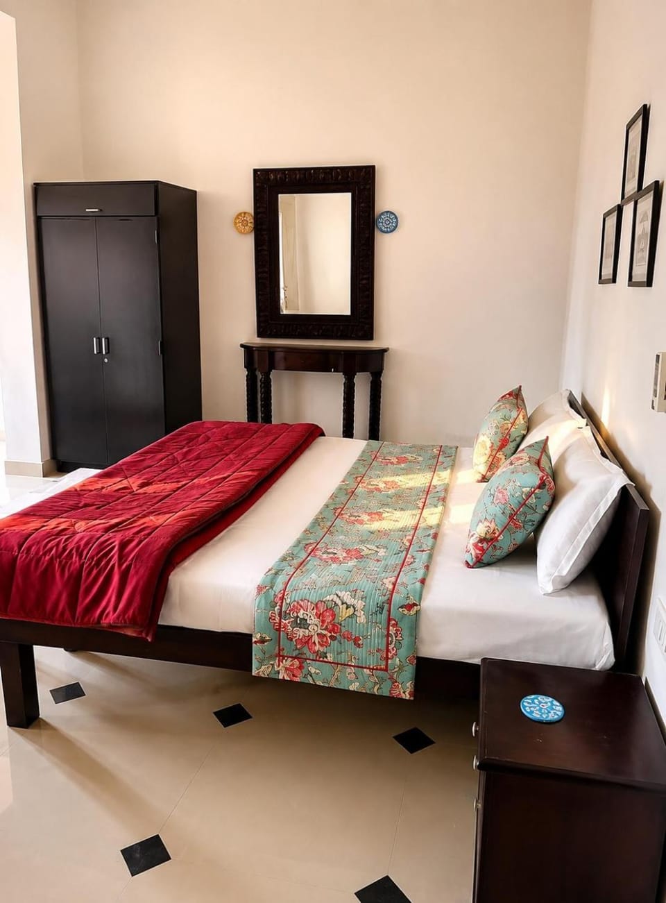 Bed, Photo of the whole room, Bedroom, wardrobe