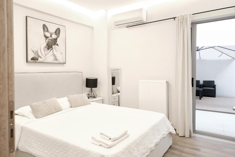 Bed, Photo of the whole room, Bedroom, towels, air conditioner