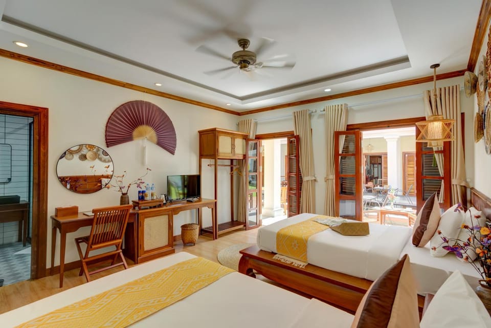 Communal lounge/ TV room, Bed, TV and multimedia, Photo of the whole room, Bedroom, Lake view