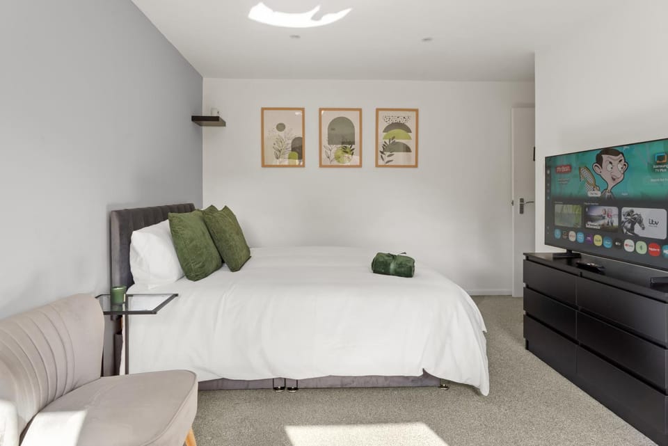 Bed, Bedroom