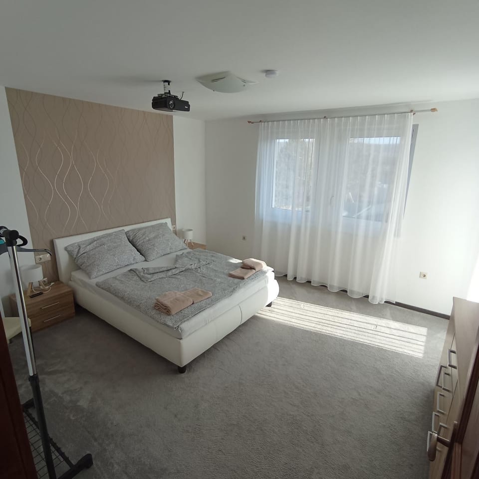 Klau & Bali Apartmanház Sopron Apartment in Hungary