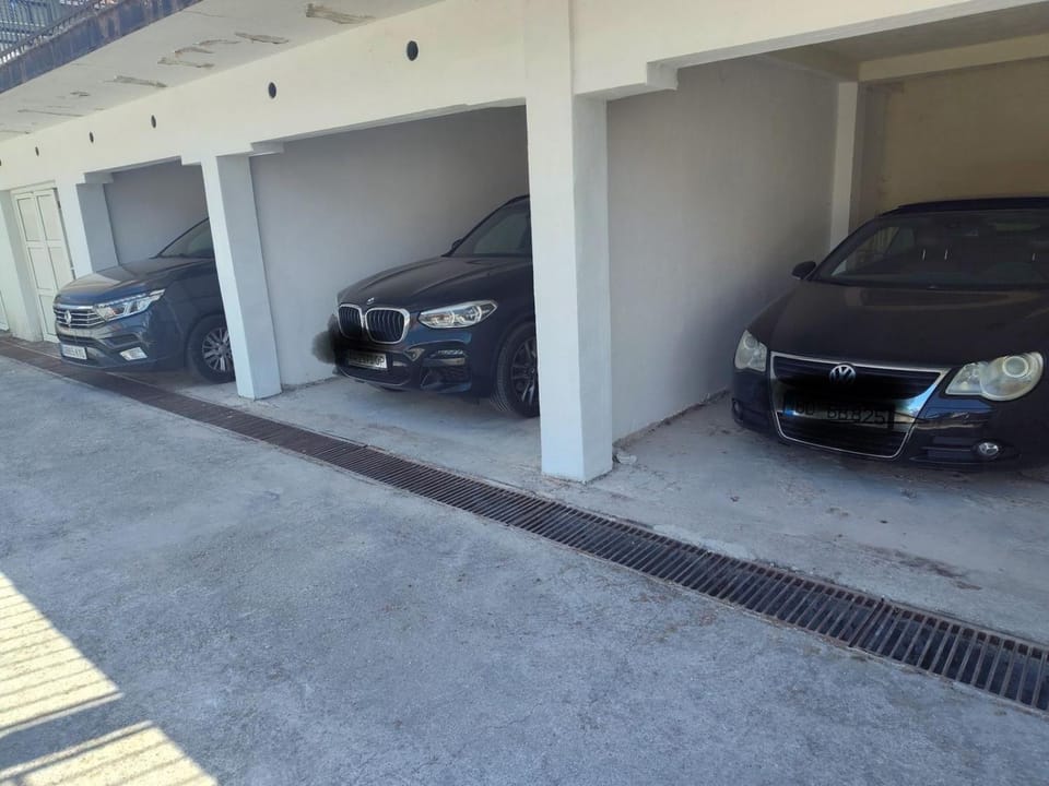 Day, Parking