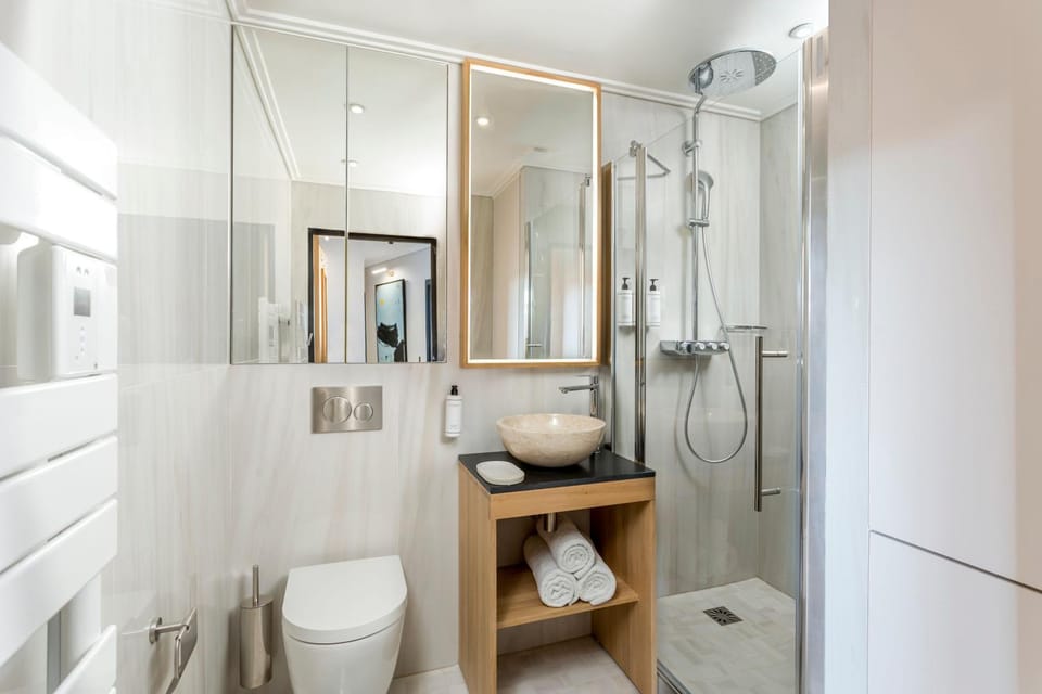 Merveil Signature Suite - Cyr II - Private terrace Apartment in Paris