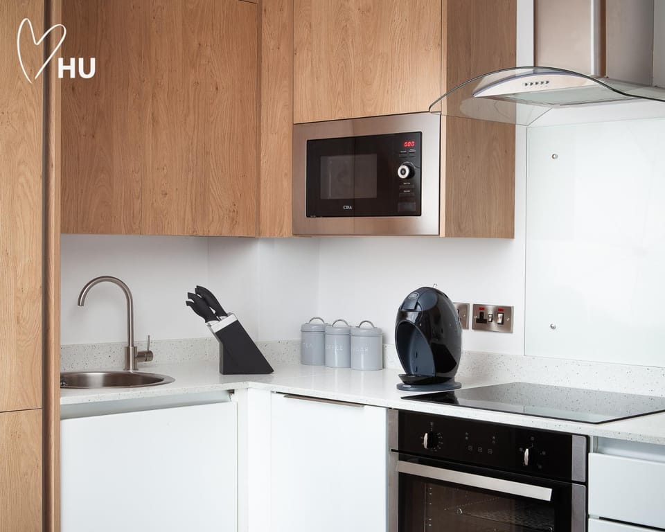 Boutique 2bdrm Suite on Marina- 203 Apartment in Hull