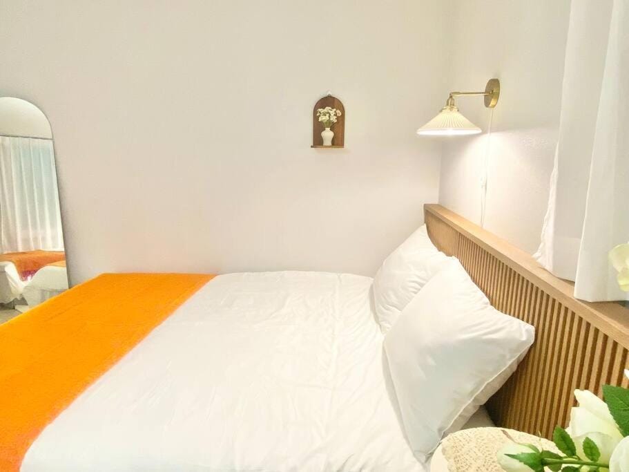 Bed, Bedroom