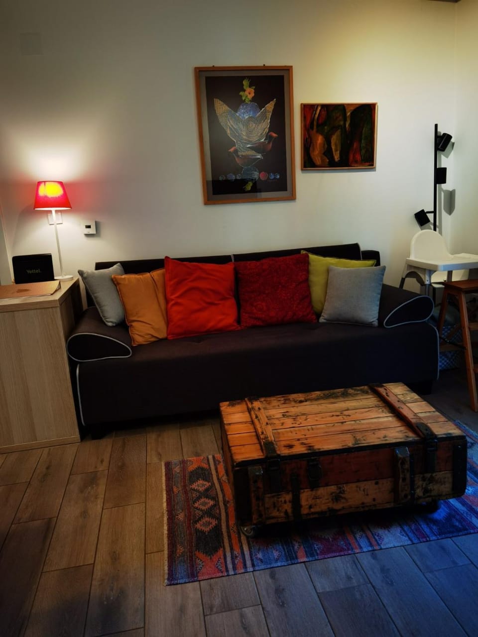 Living room, Seating area