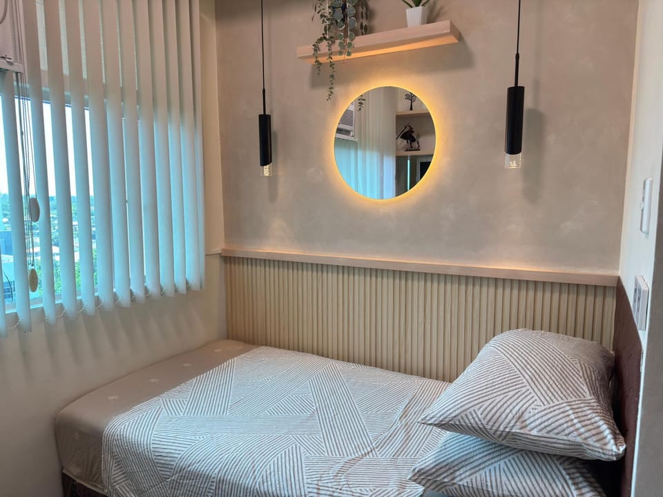 Bachelor's Crib-2 Alabang Apartment in Muntinlupa