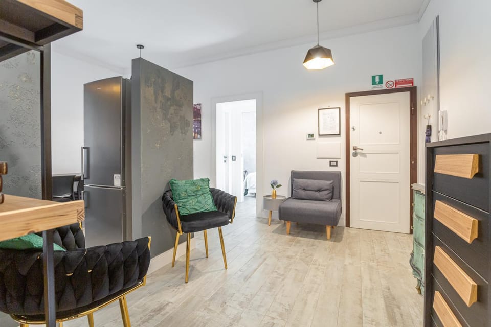 Kitchen or kitchenette, Living room, Seating area